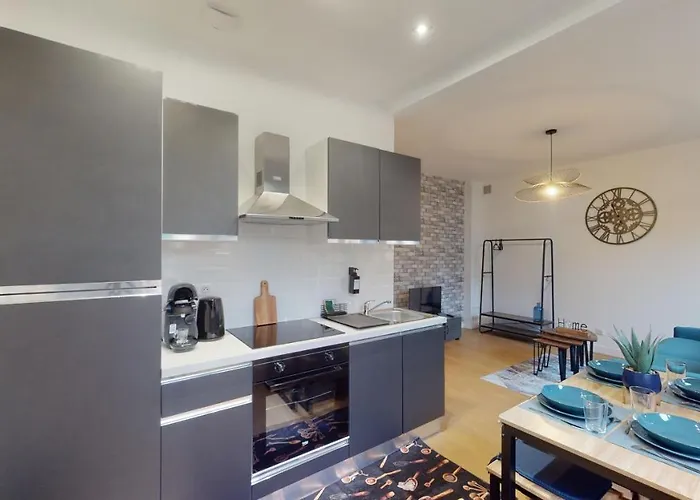 A L'abri Du Tumulte De La Lejlighed Charleville-Mézières